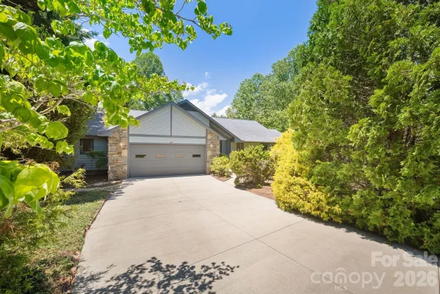 16 Zachary Ridge Road