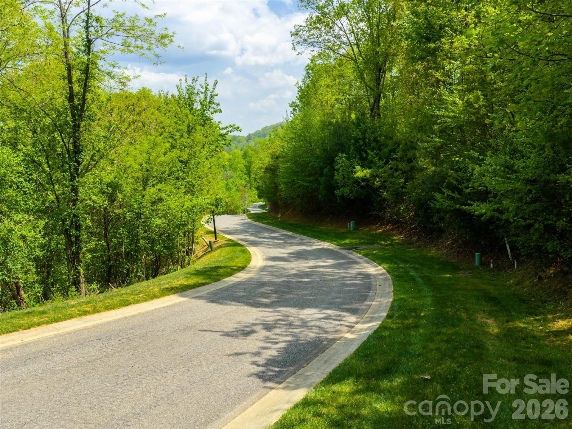 490 Barrington Drive #121 - Photo 2