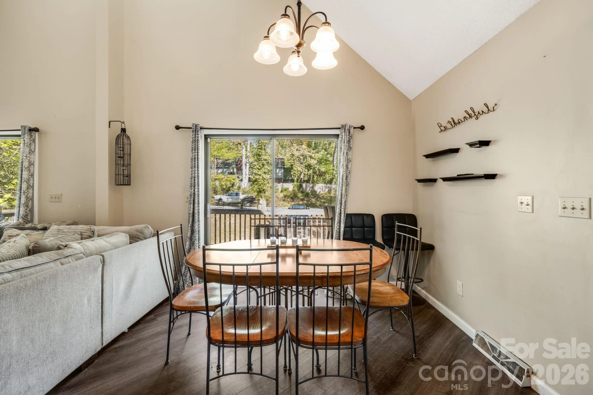 823 Fanning Bridge Road - Photo 4