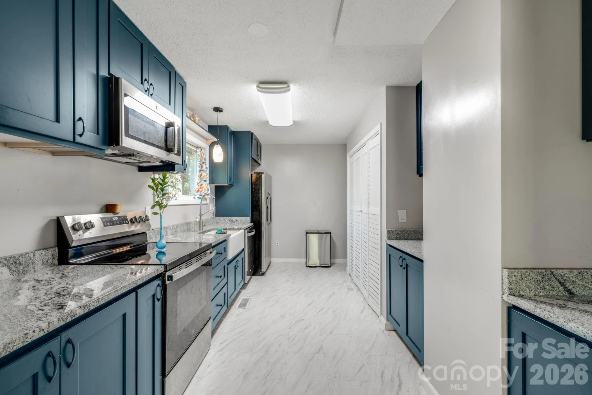 823 Fanning Bridge Road - Photo 11