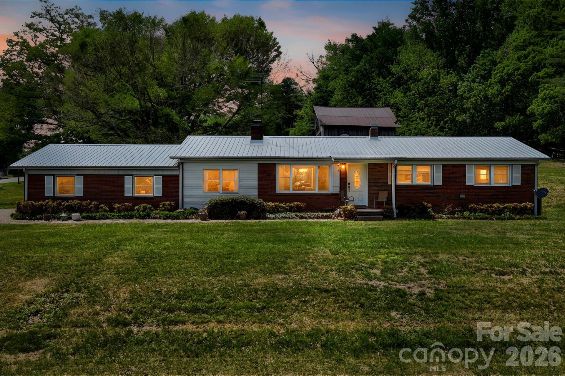 18 Hilda Lane - Photo 2