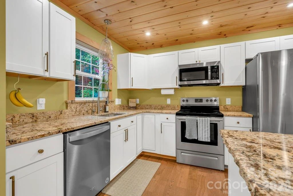 38 Macey Drive - Photo 18