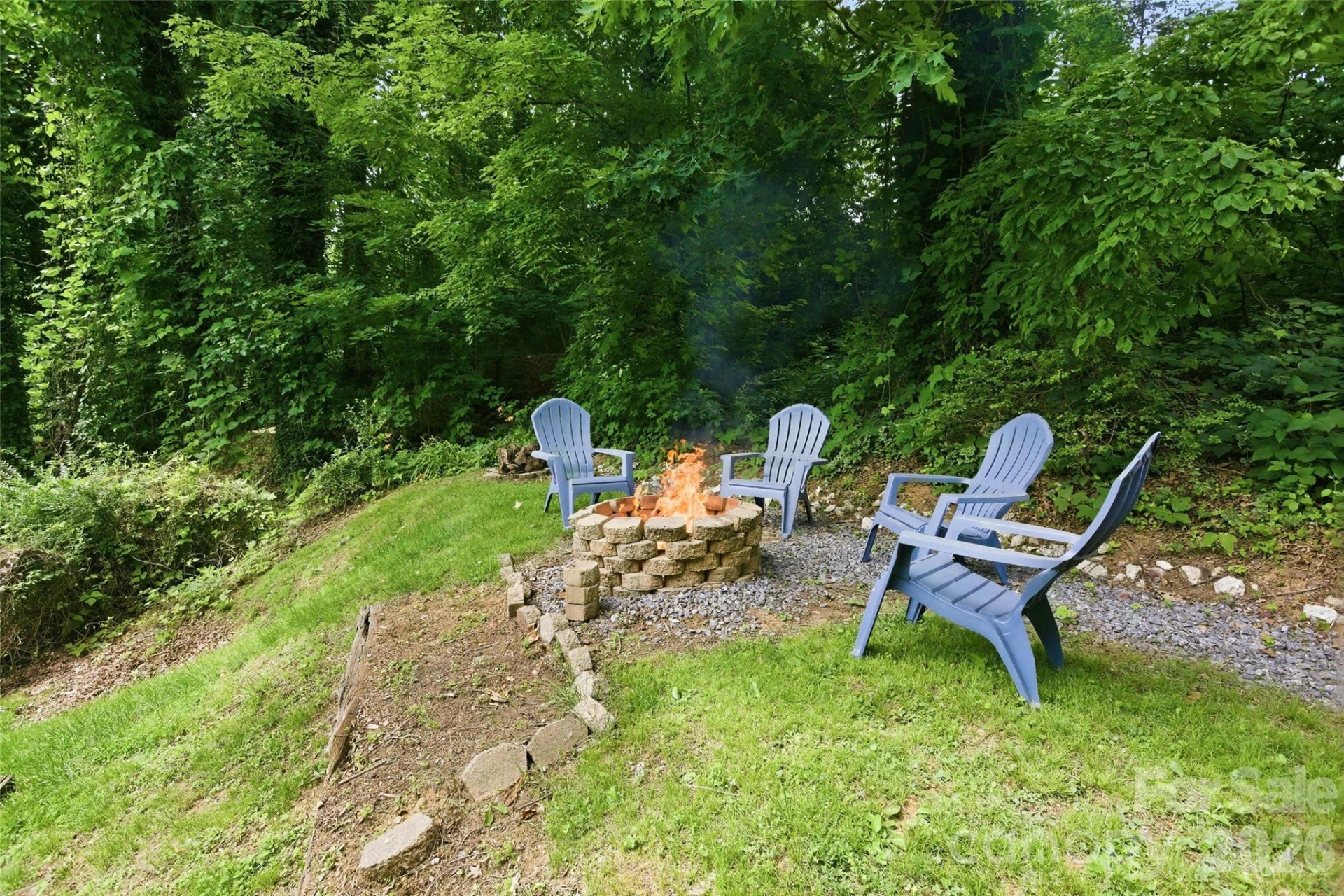 83 E View Street - Photo 4