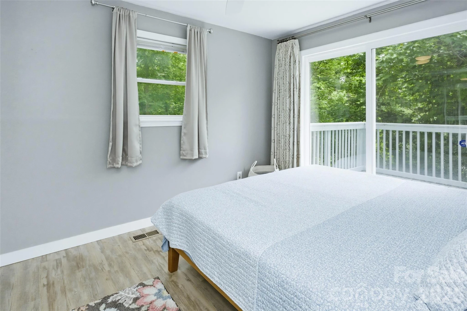 83 E View Street - Photo 37