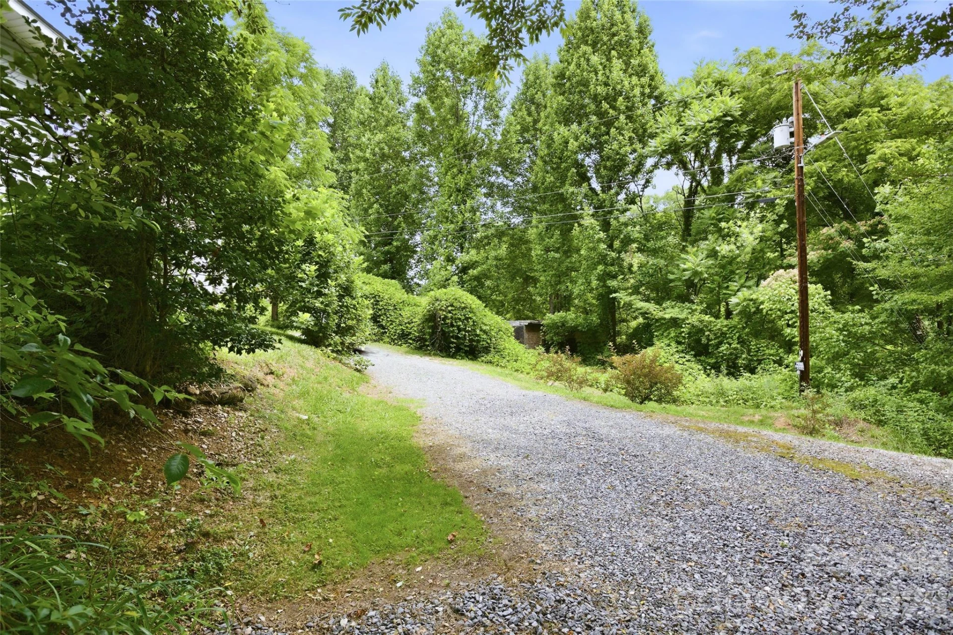 83 E View Street - Photo 7