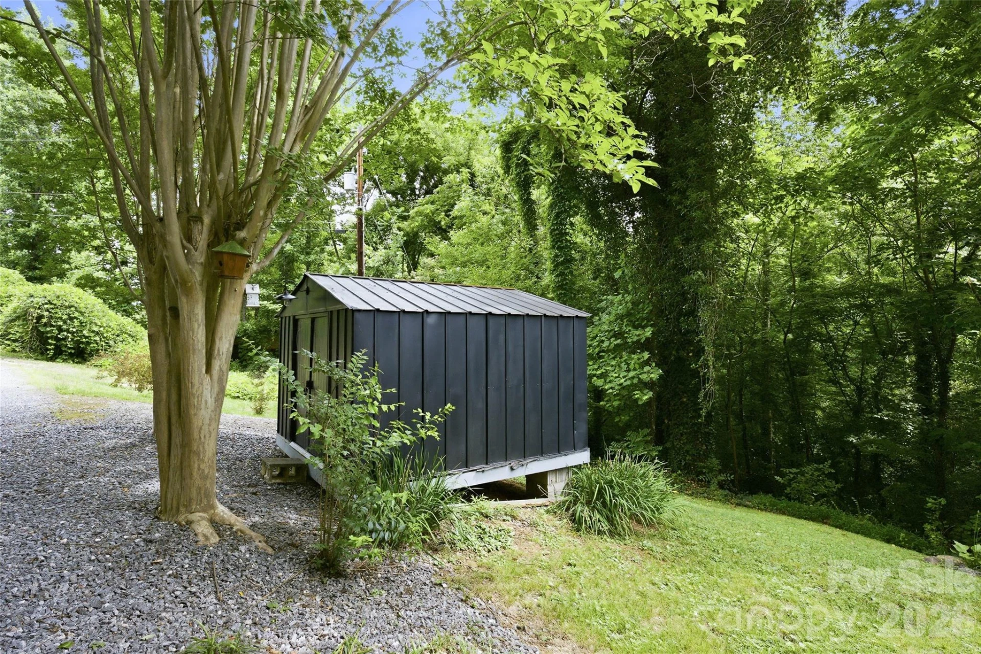 83 E View Street - Photo 9