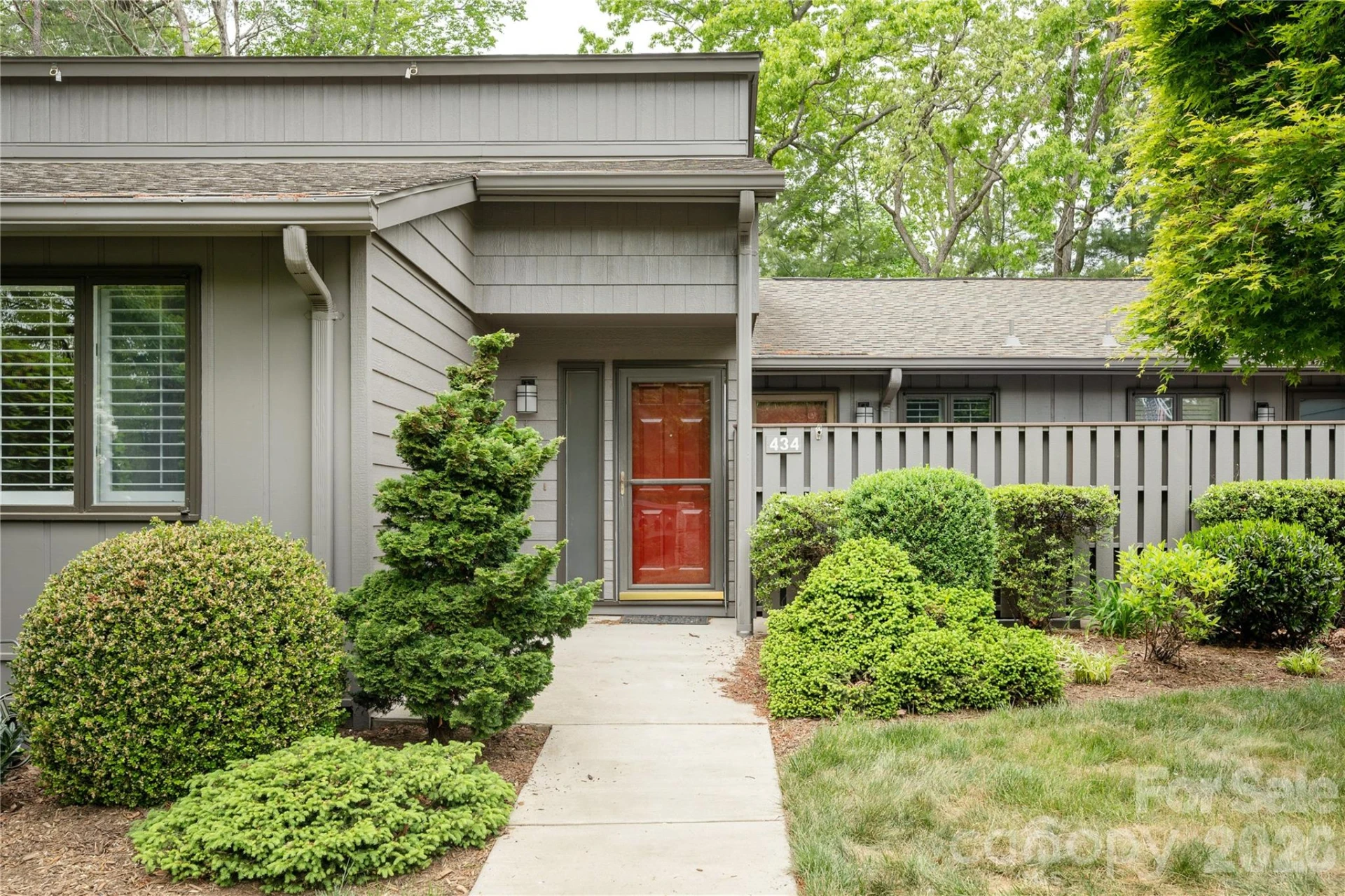 434 Crowfields Drive - Photo 2