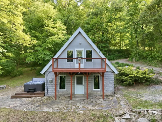 98 Sparkling Springs Road