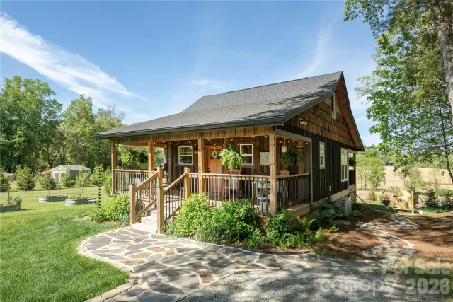 18 N Bear View Drive