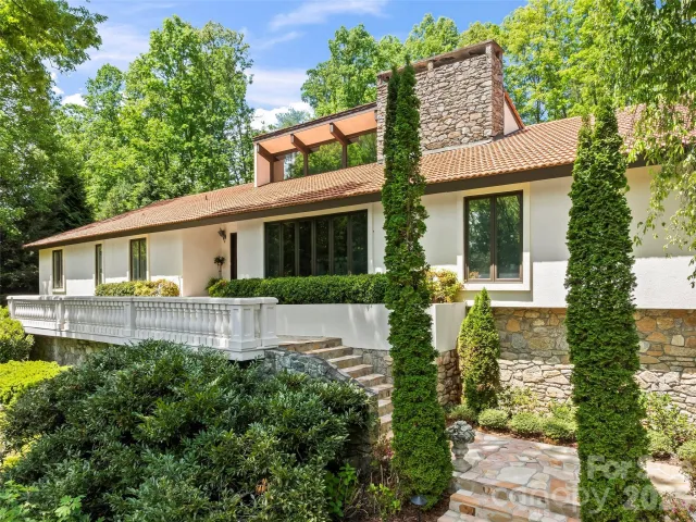 69 Forest Road