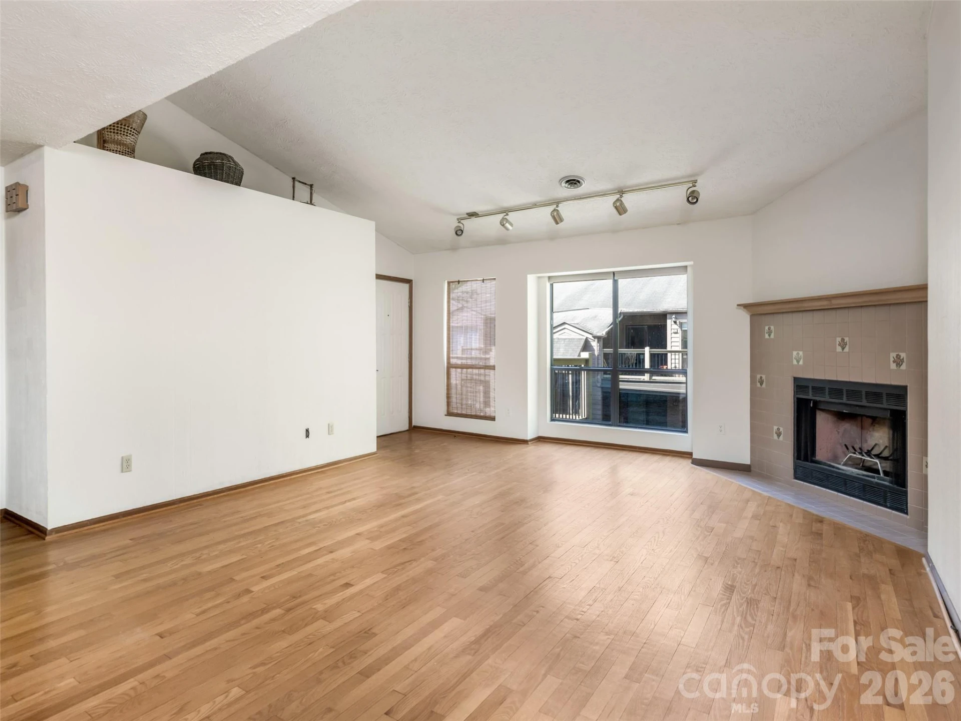 38 Ravencroft Lane #E - Photo 10