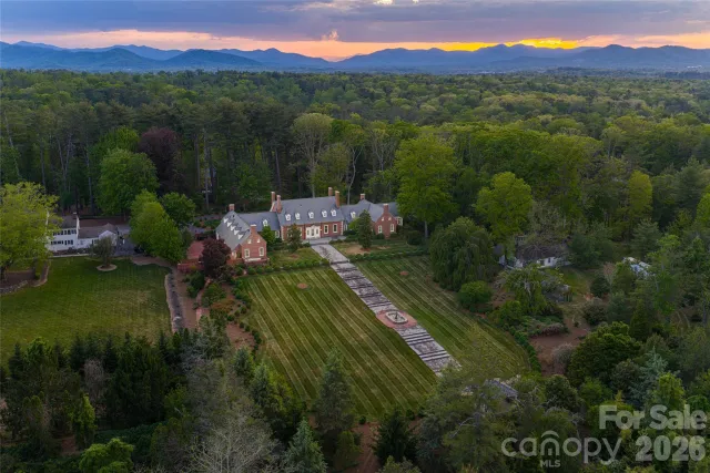 324 Vanderbilt Road
