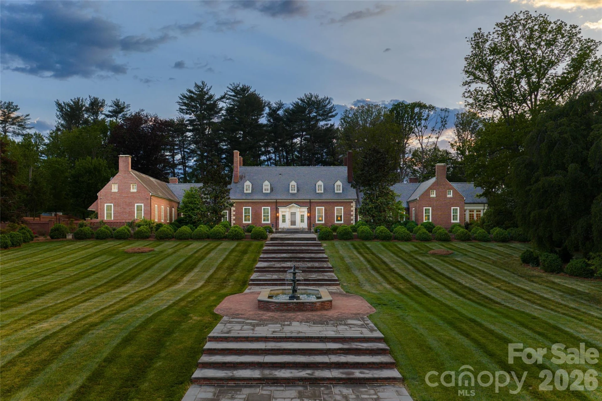 324 Vanderbilt Road - Photo 3