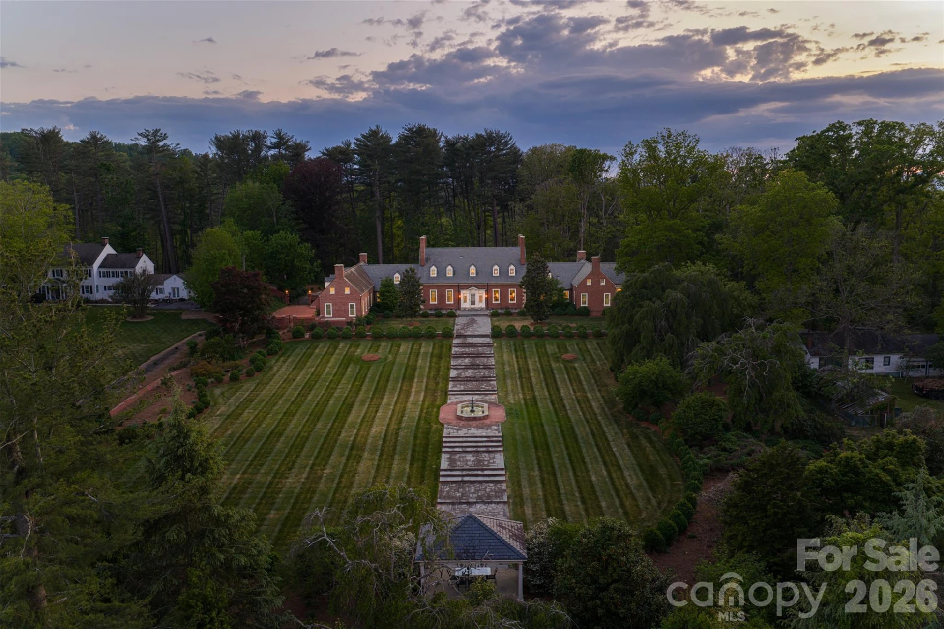 324 Vanderbilt Road - Photo 48