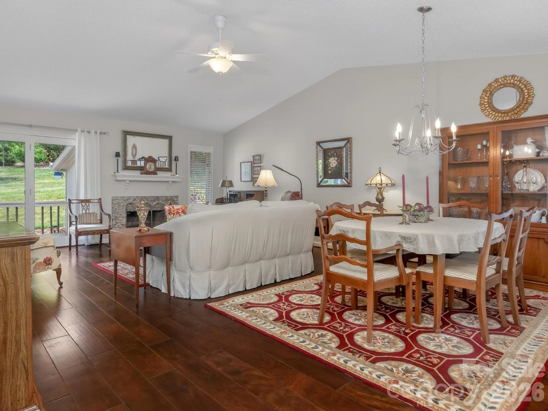136 Deerlake Drive - Photo 11