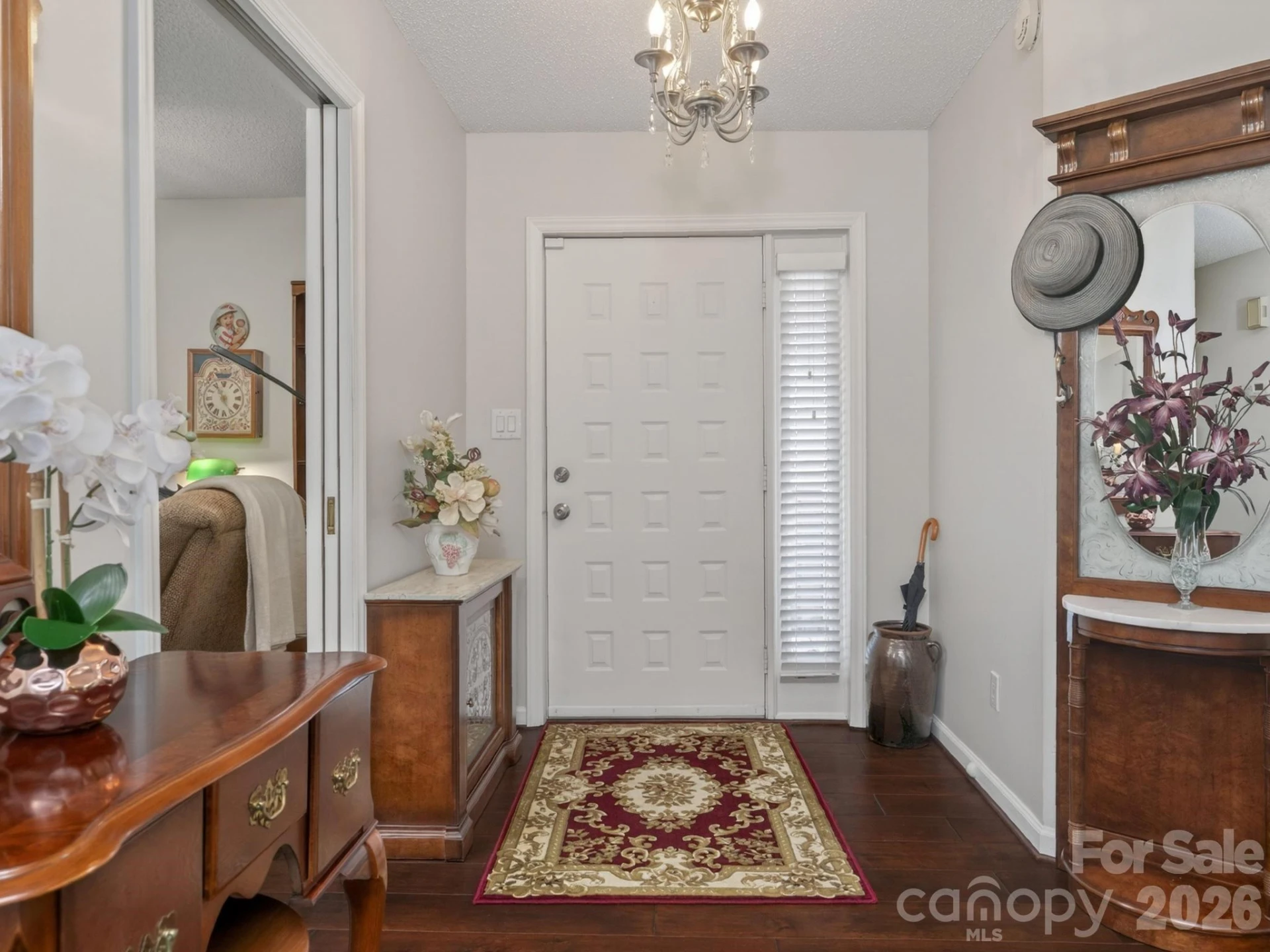 136 Deerlake Drive - Photo 4