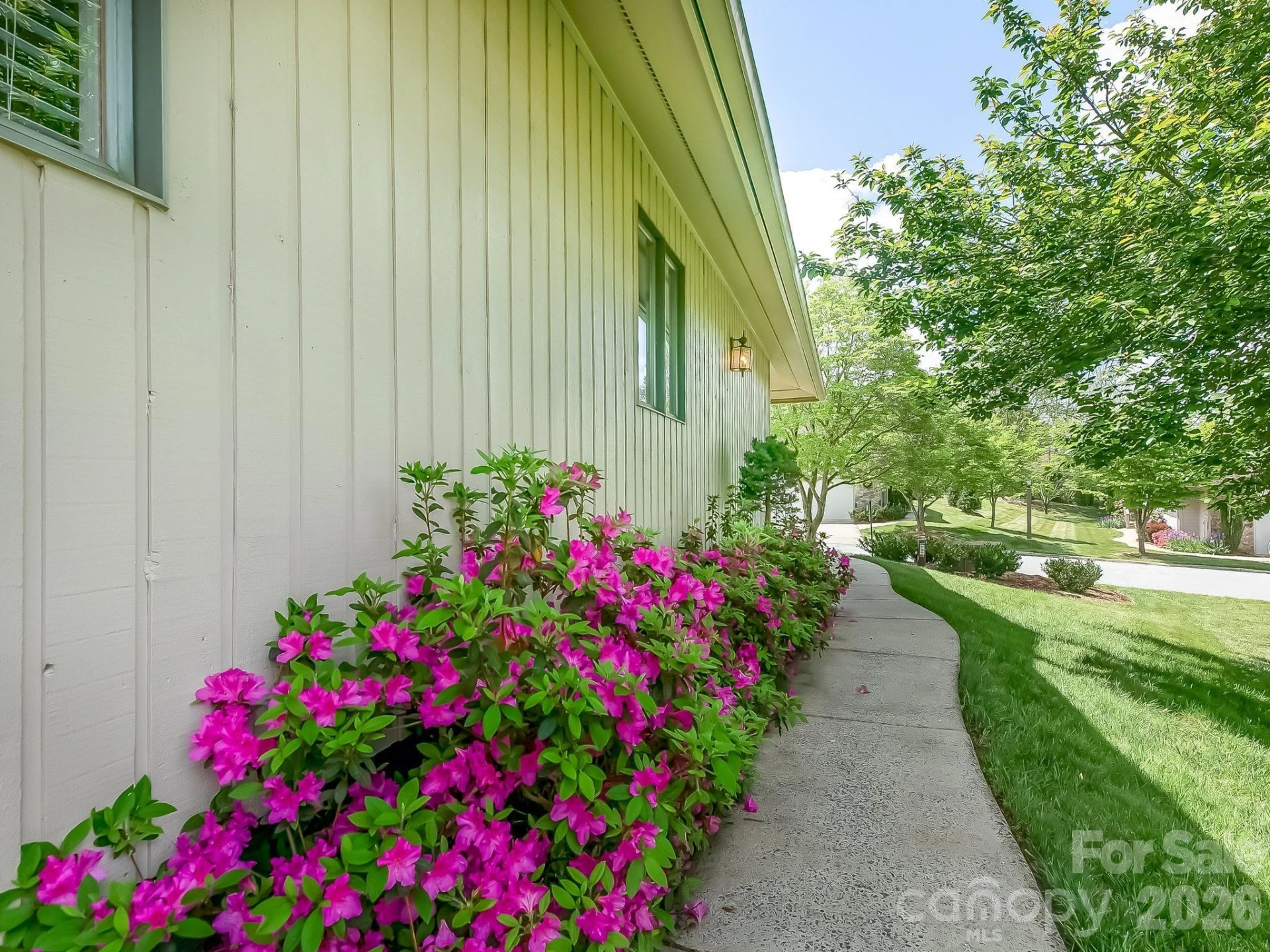 136 Deerlake Drive - Photo 41