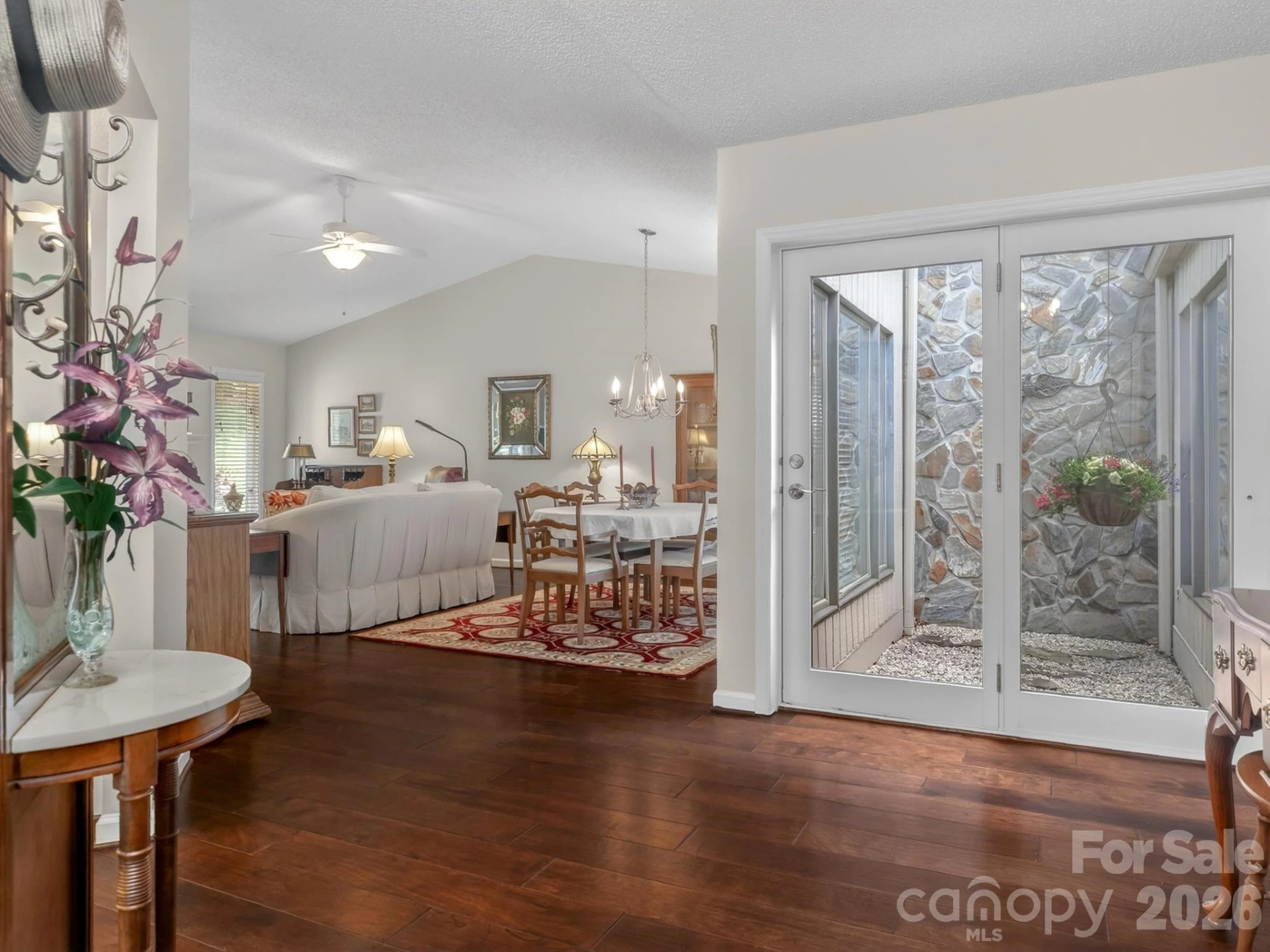 136 Deerlake Drive - Photo 7