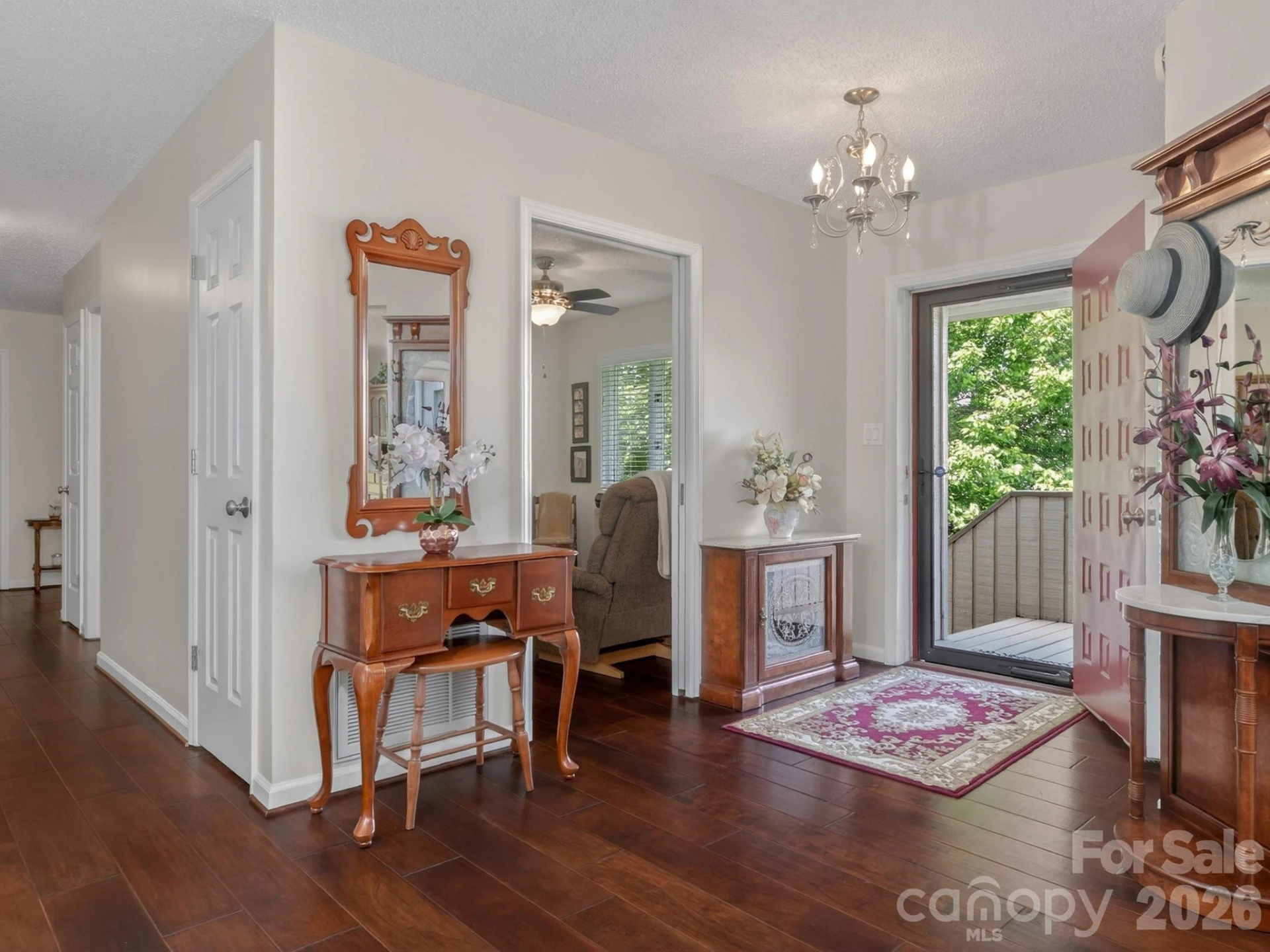 136 Deerlake Drive - Photo 10
