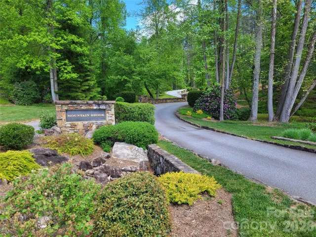 20 Rockbrook Overlook
