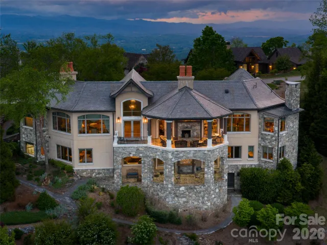 83 Summit Tower Circle, Asheville, NC, 28804