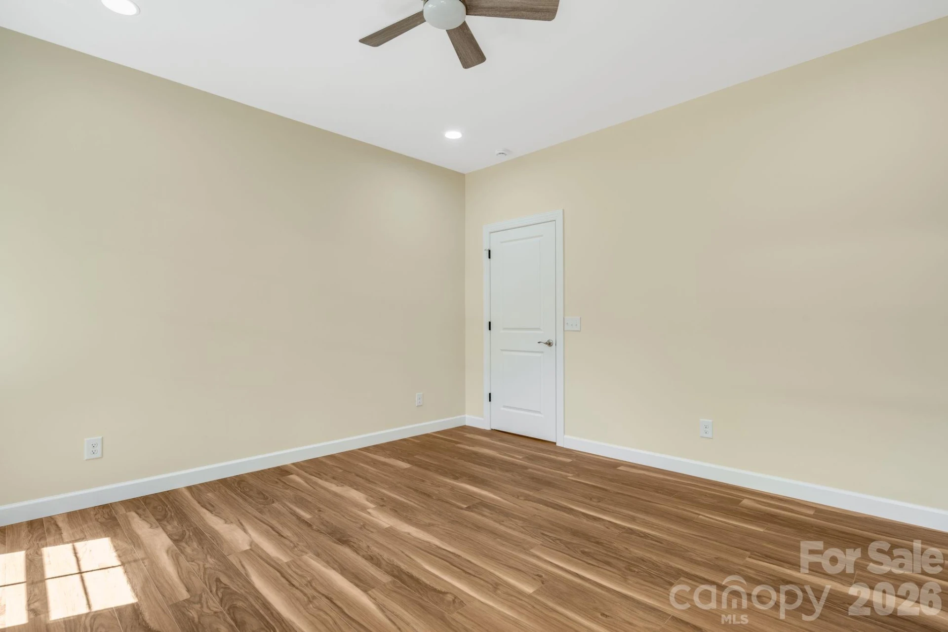 144 Georgia Avenue - Photo 17