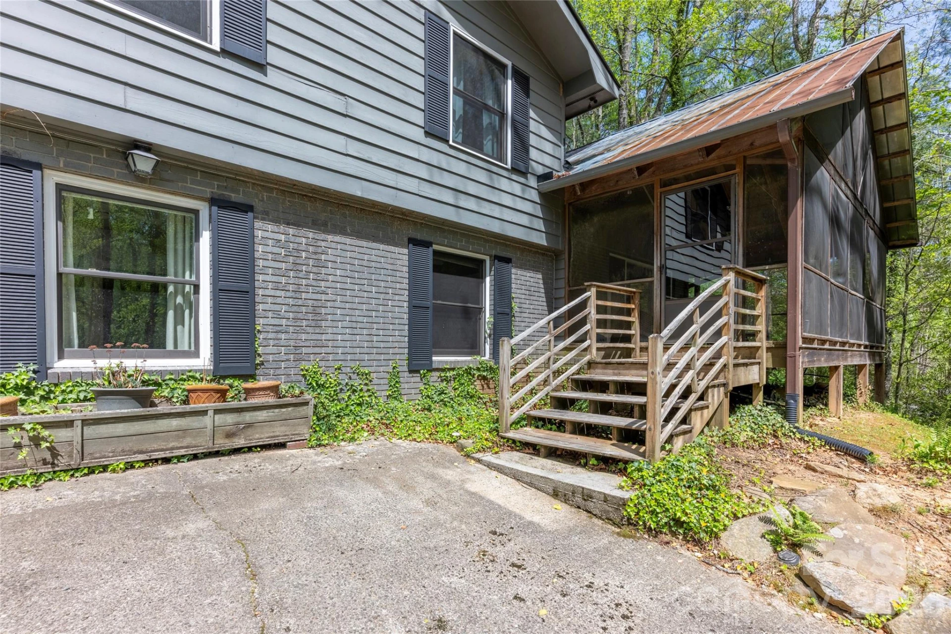 138 Stillwagon Lane - Photo 2