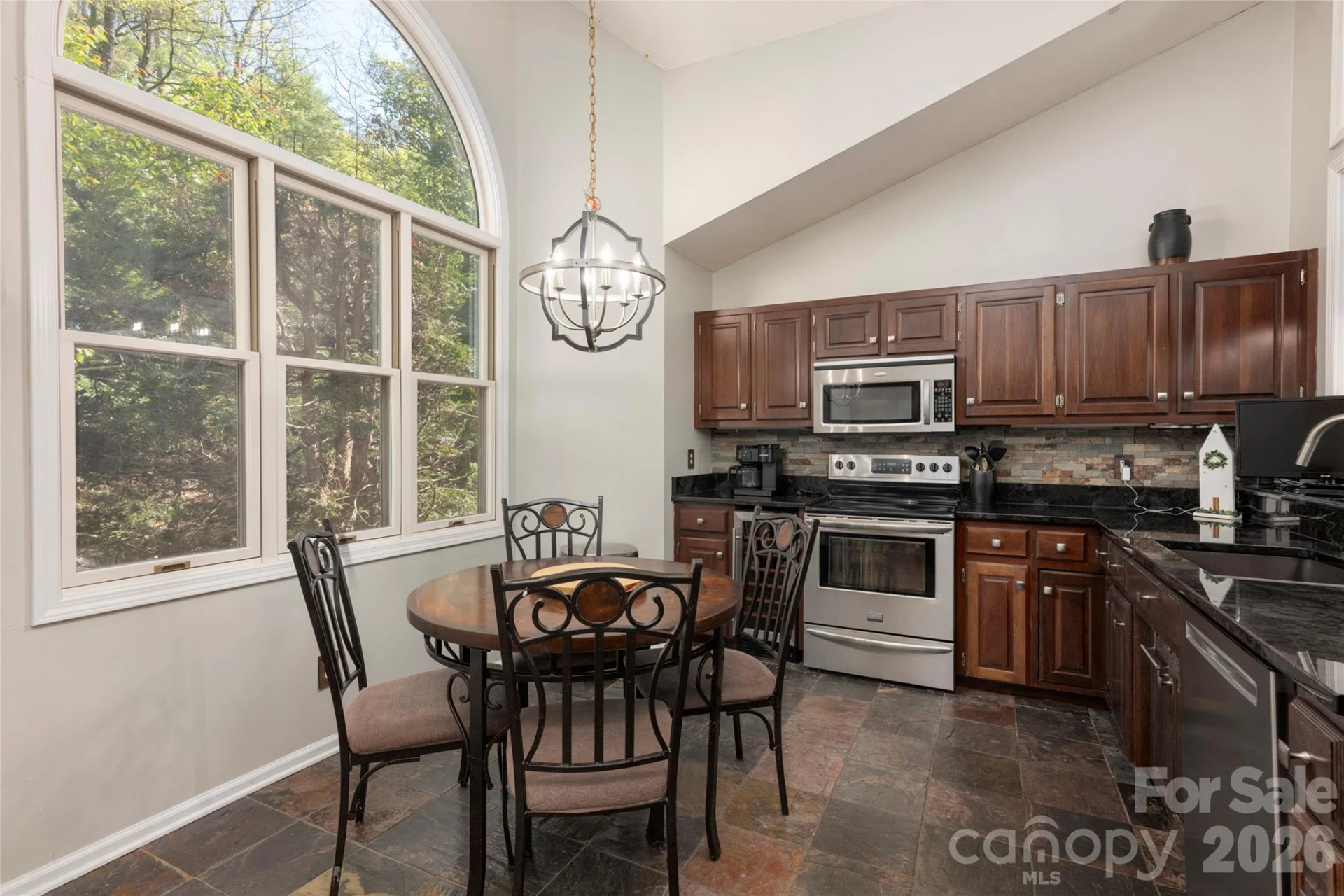 516 Cherokee Trace - Photo 10