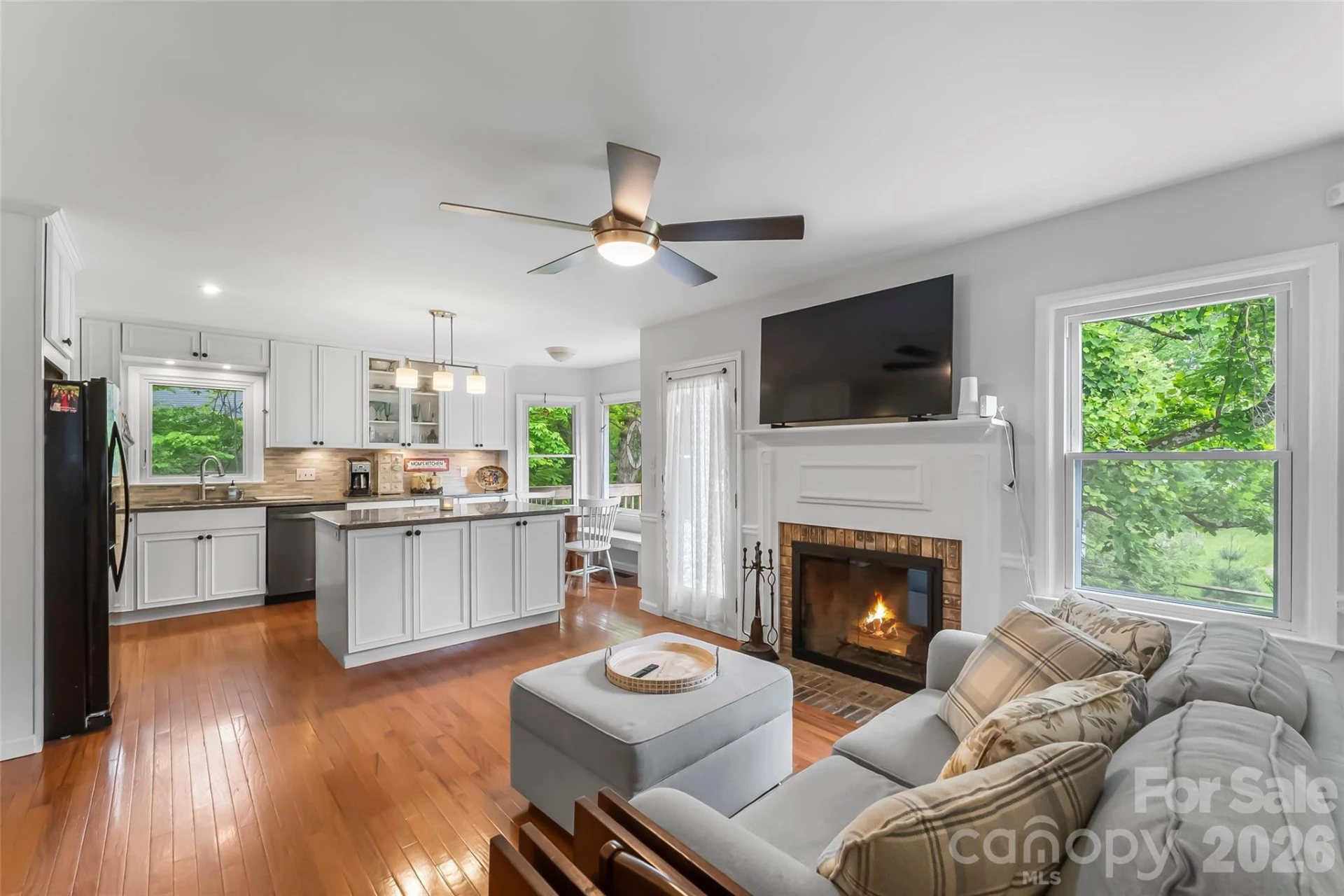 808 Lakey Gap Road - Photo 4