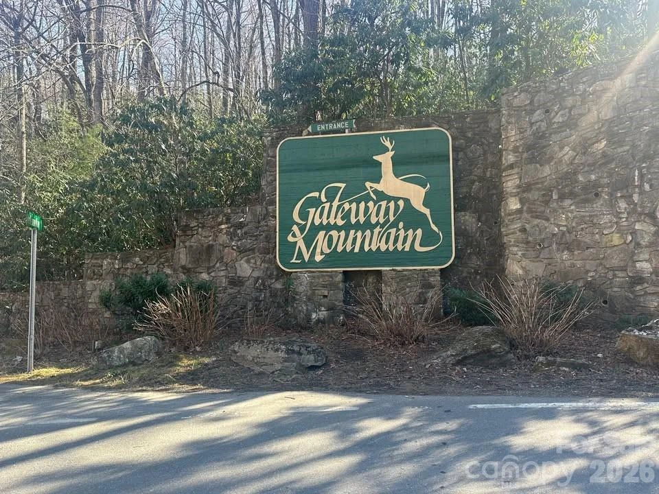946 Lake Road - Photo 2