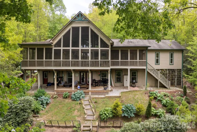 149 Hiwassee Road, Lake Toxaway, NC, 28747