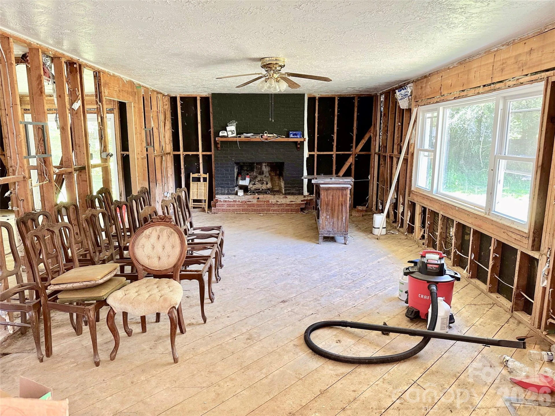 402 Blue Ridge Road - Photo 4