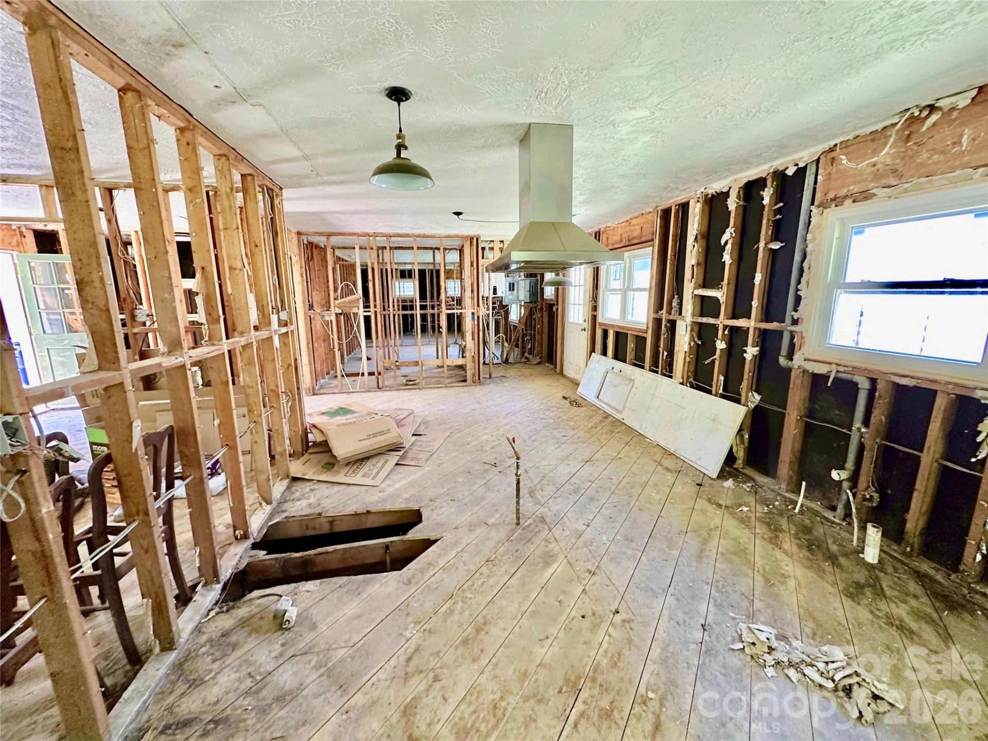 402 Blue Ridge Road - Photo 6