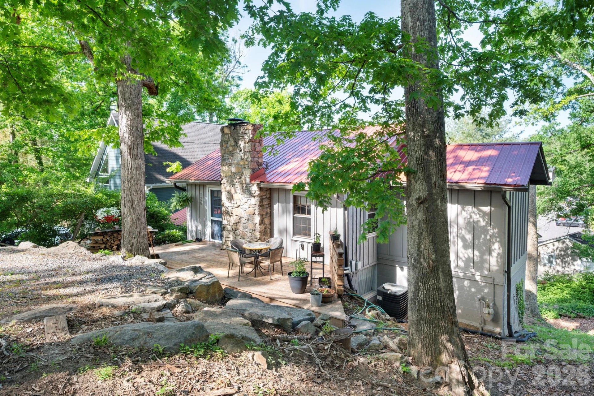 126 Maney Avenue - Photo 2