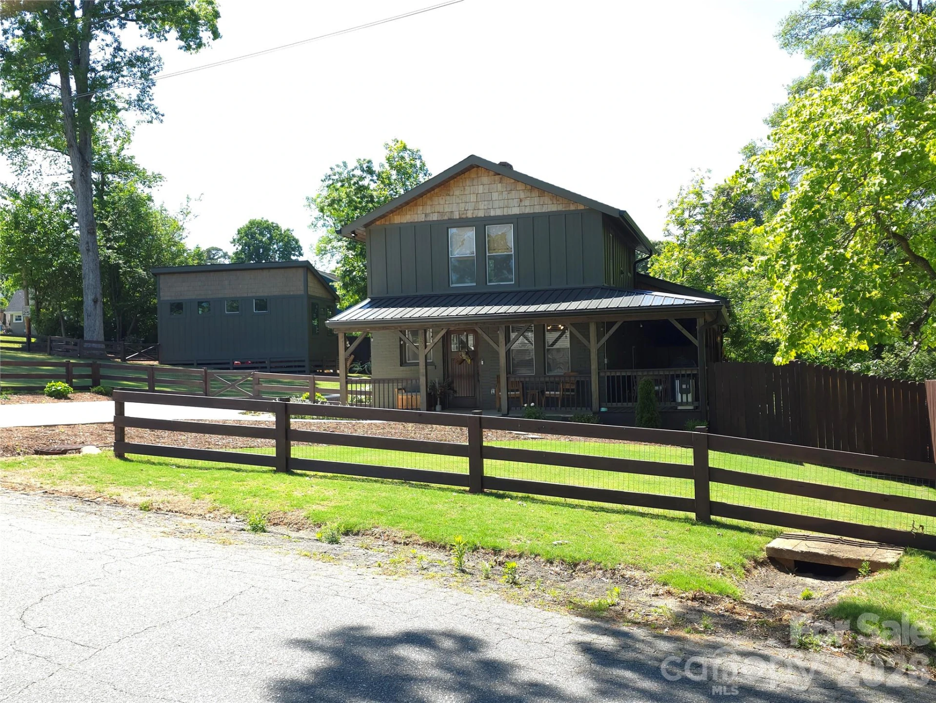 152 Florida Avenue - Photo 3