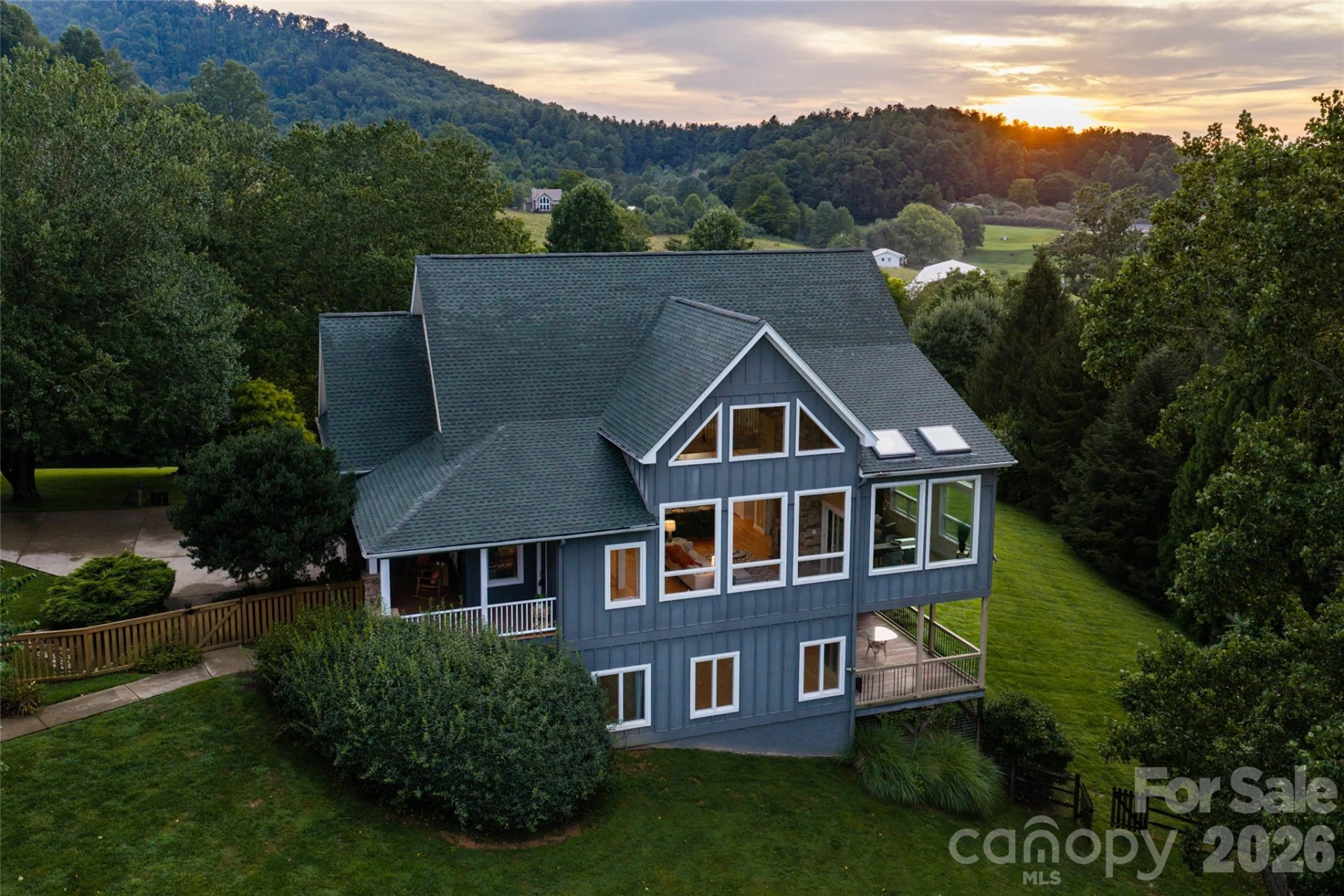 33 Bridle Path Drive - Photo 2