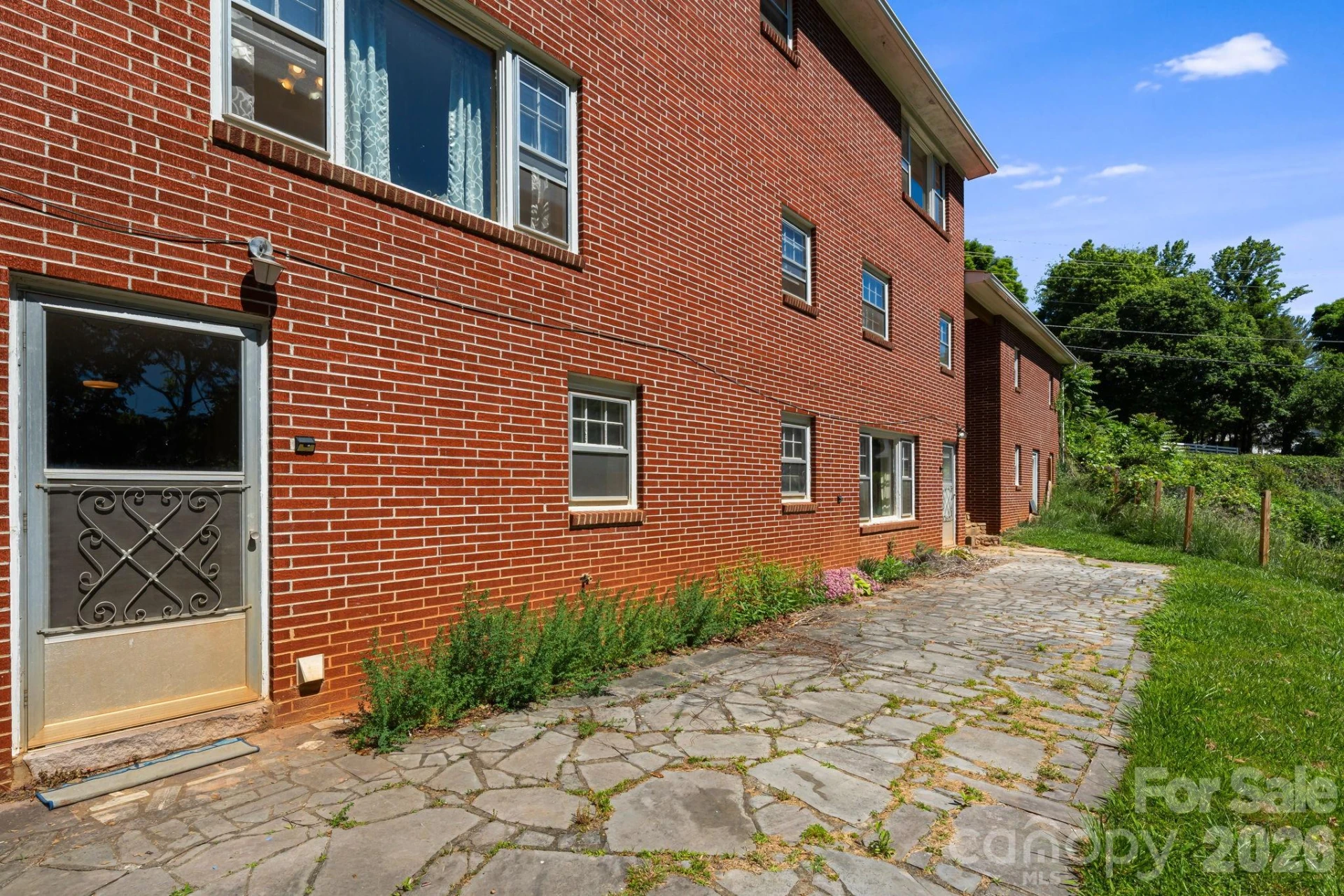 284 Chestnut Street - Photo 34