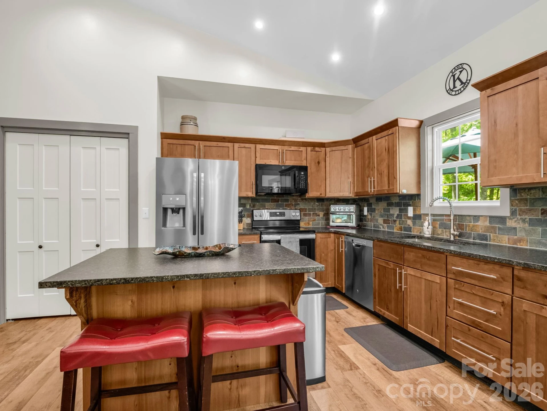 135 Half Moon Lane - Photo 18