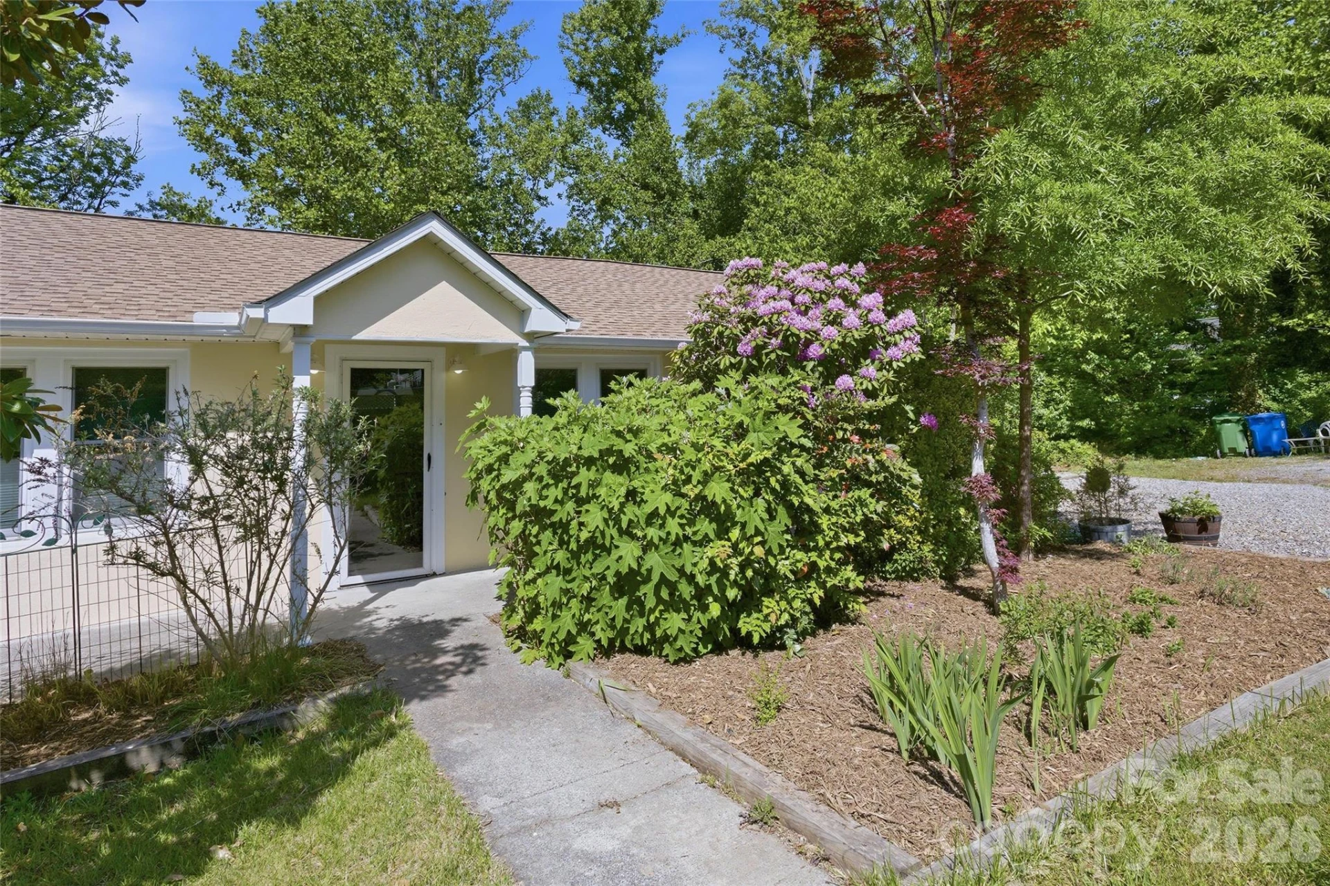 70 Cedar Street - Photo 3