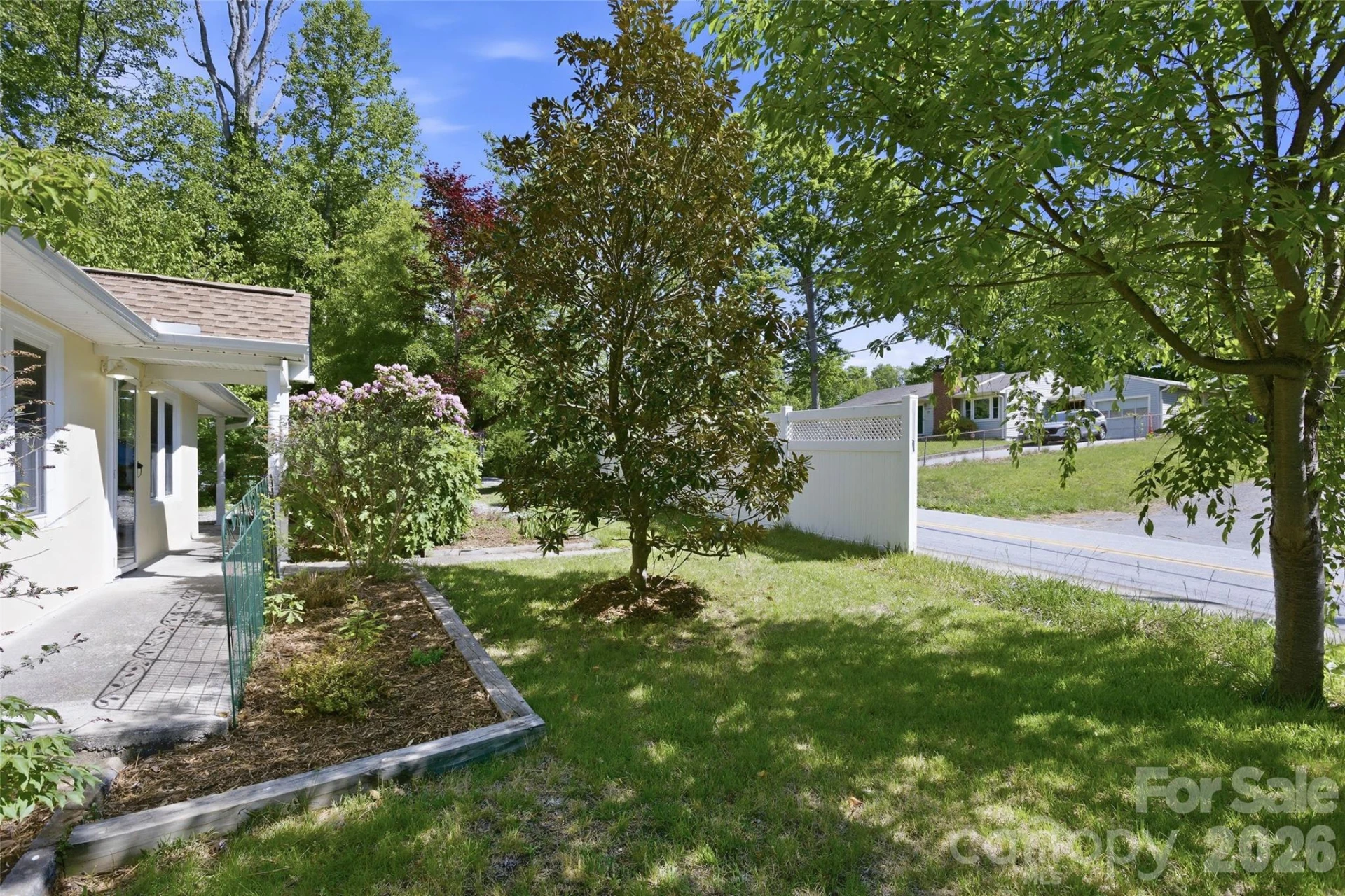 70 Cedar Street - Photo 4