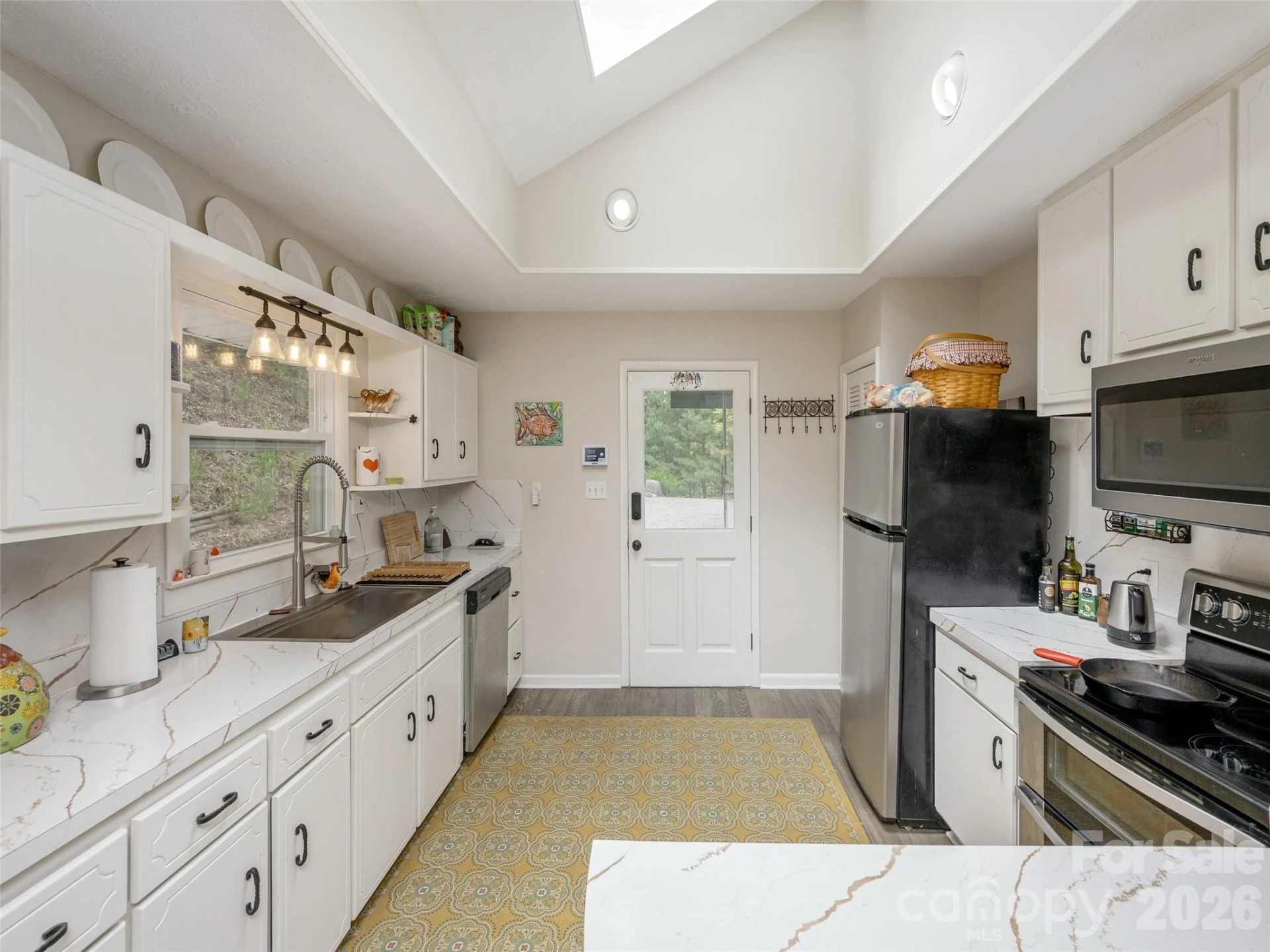 411 Patton Mountain Road - Photo 10