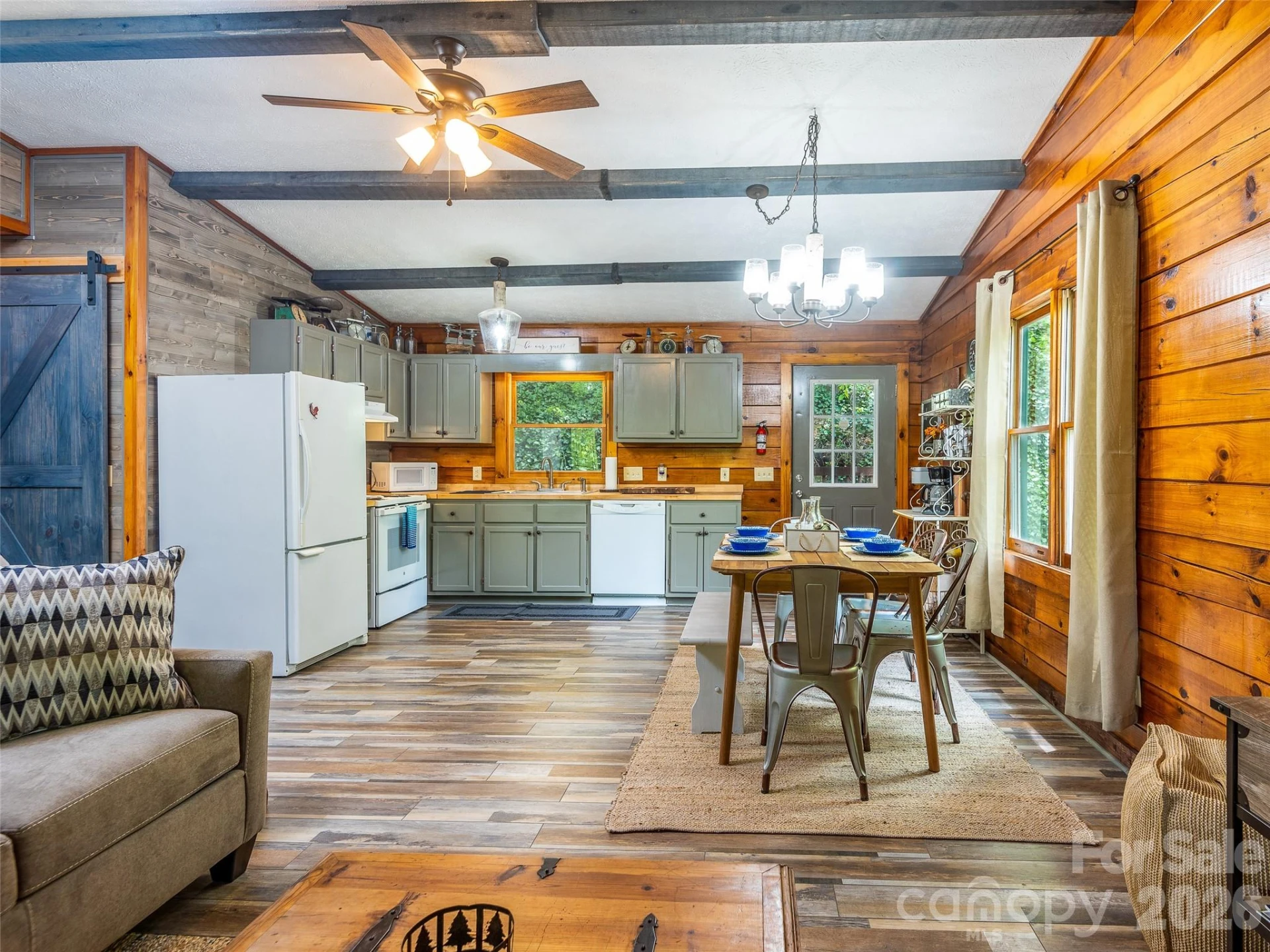 154 Cedarwood Drive - Photo 4