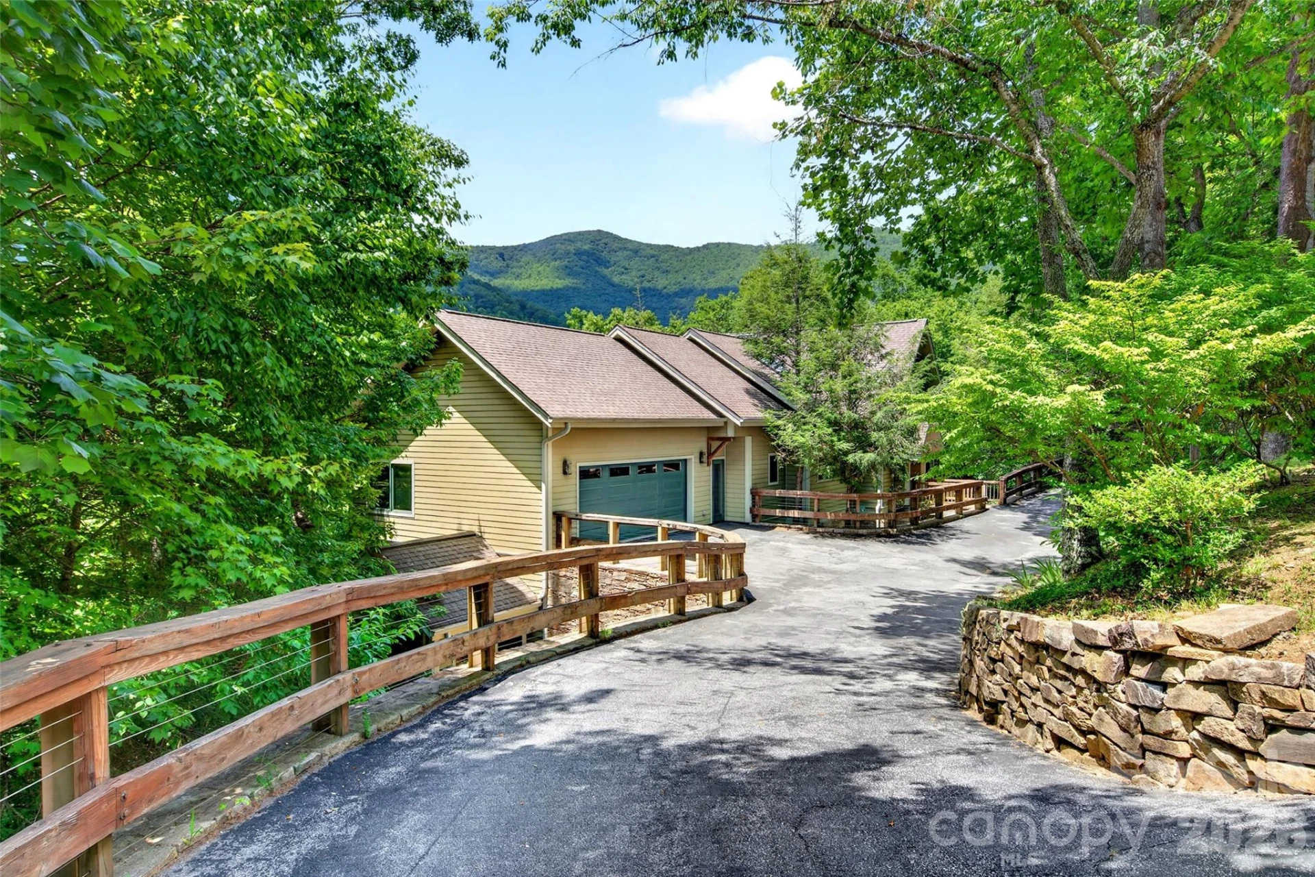 117 Shenandoah Terrace - Photo 2