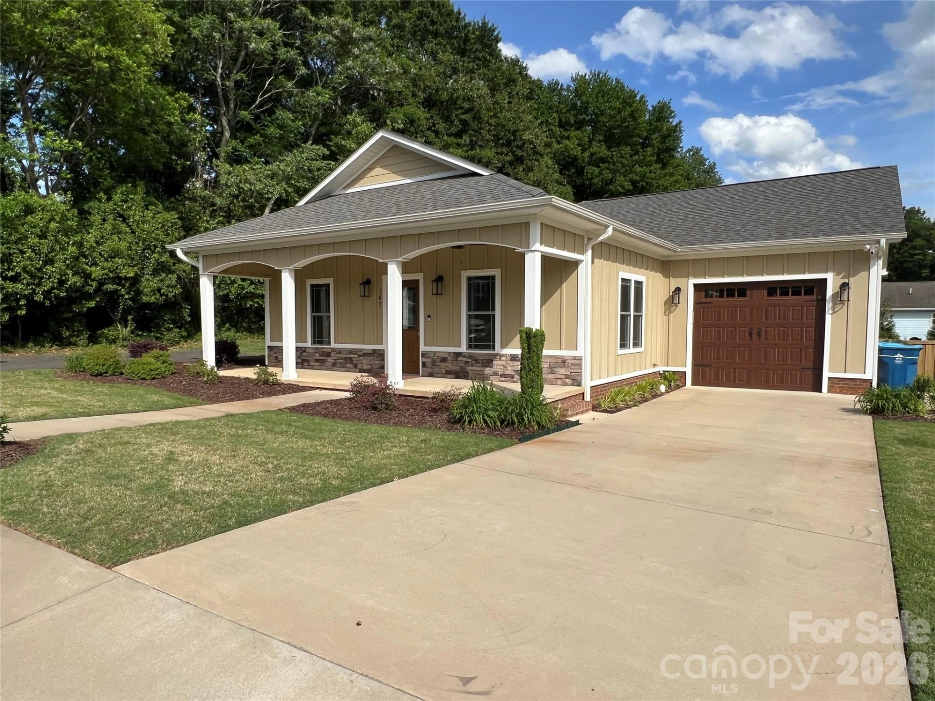 162 Red Oak Drive