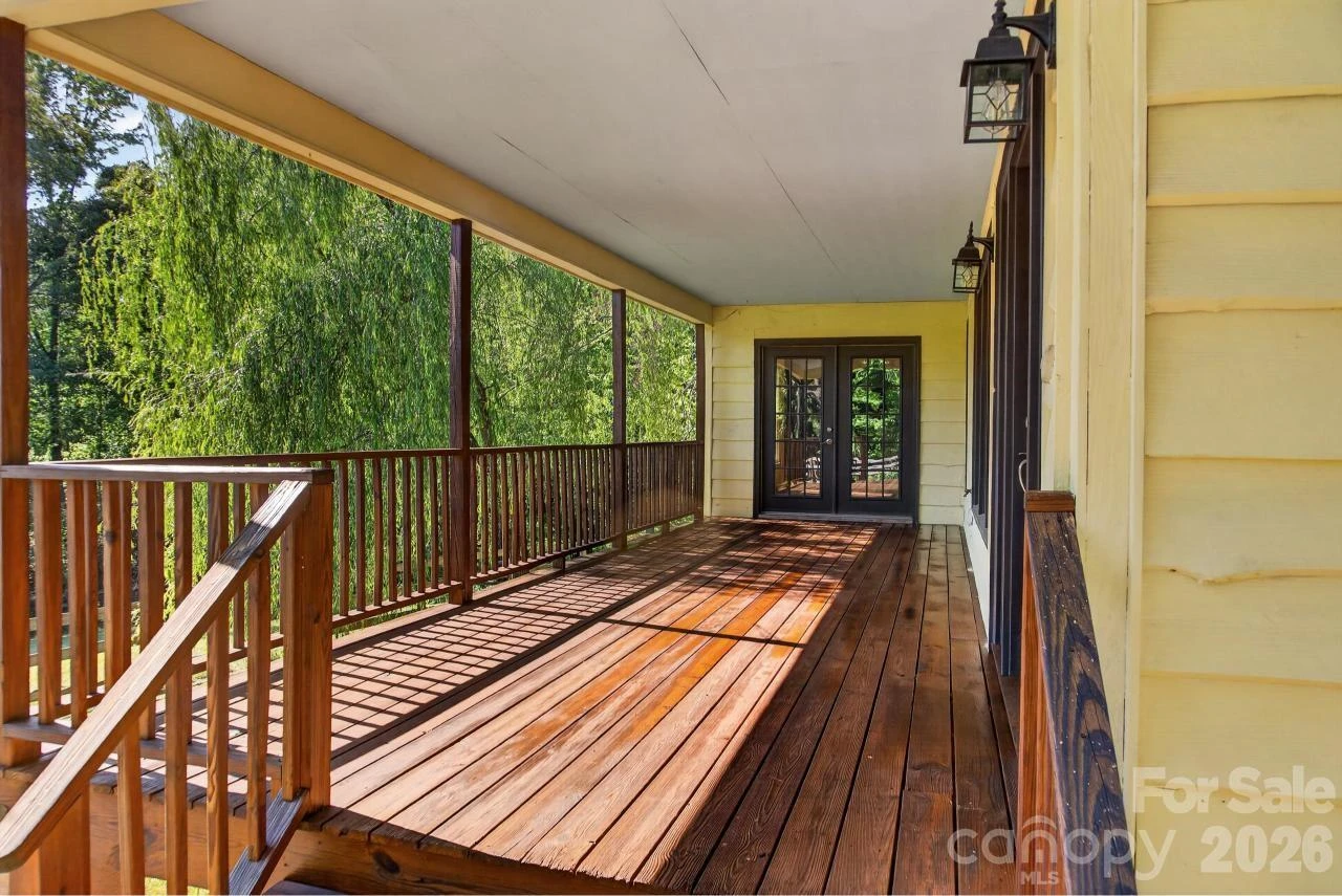 3205 Collinsville Road - Photo 12