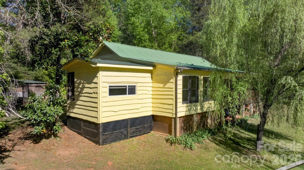 3205 Collinsville Road - Photo 13