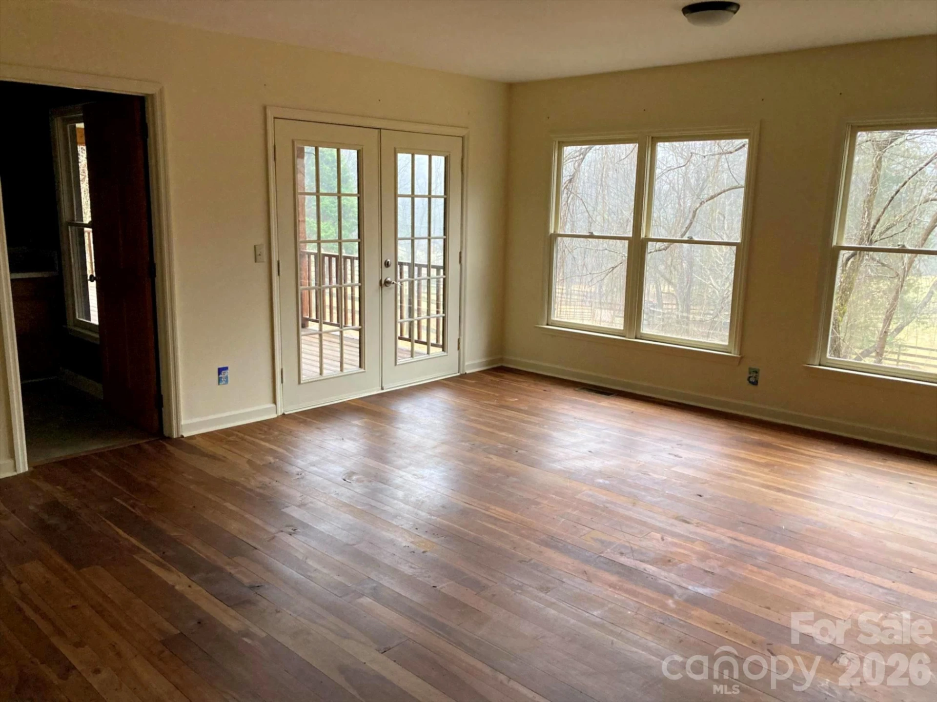 3205 Collinsville Road - Photo 15