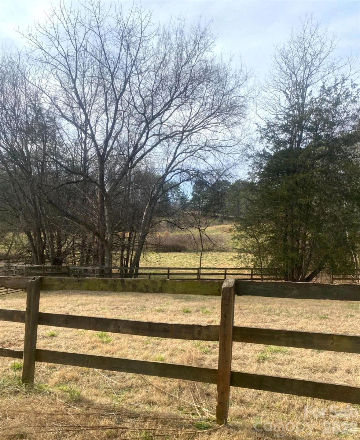 3205 Collinsville Road - Photo 32