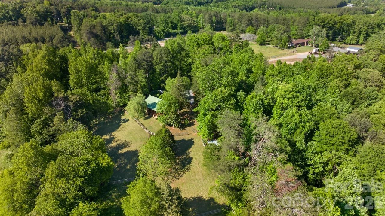 3205 Collinsville Road - Photo 41