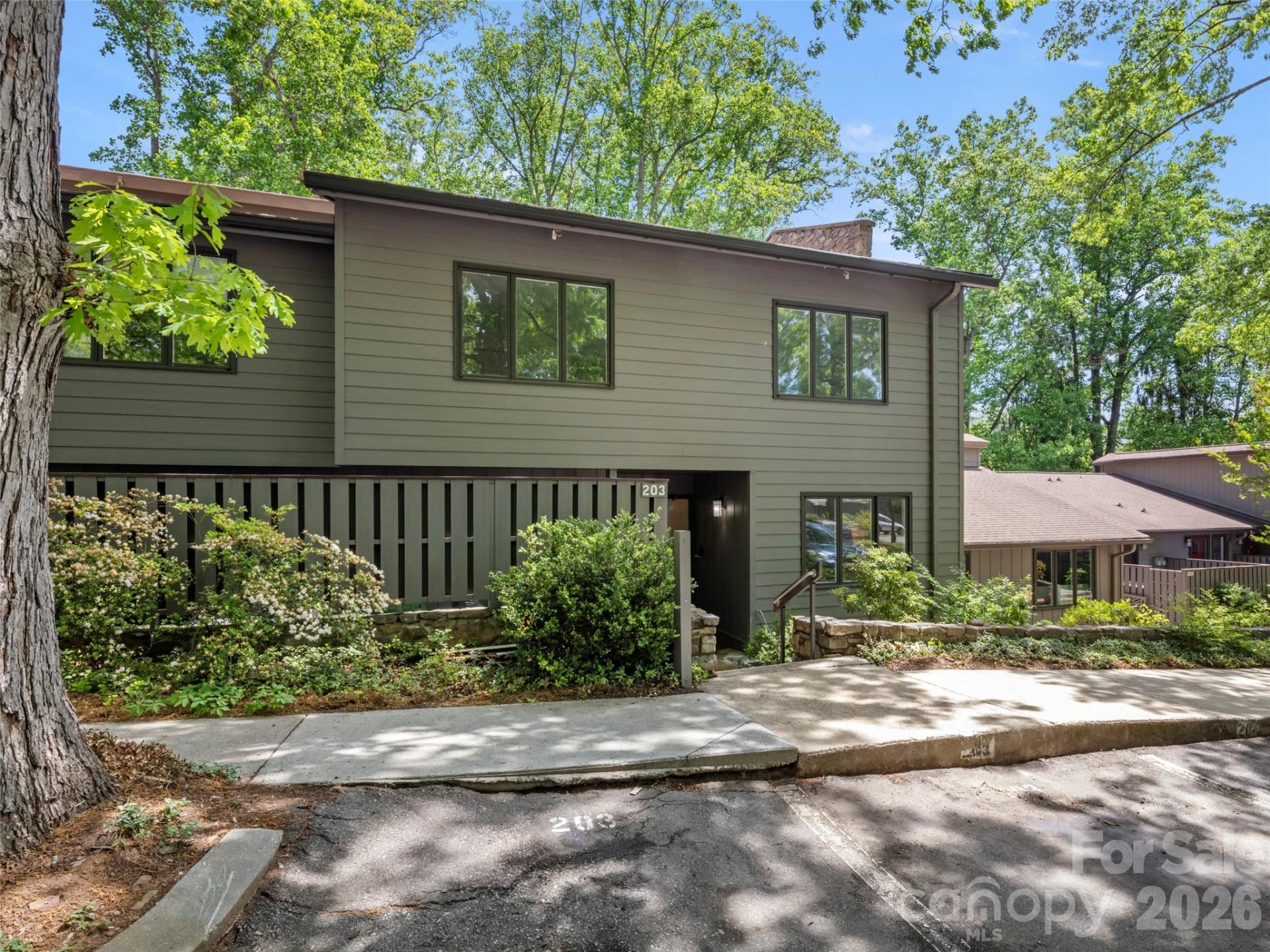 203 Crowfields Drive